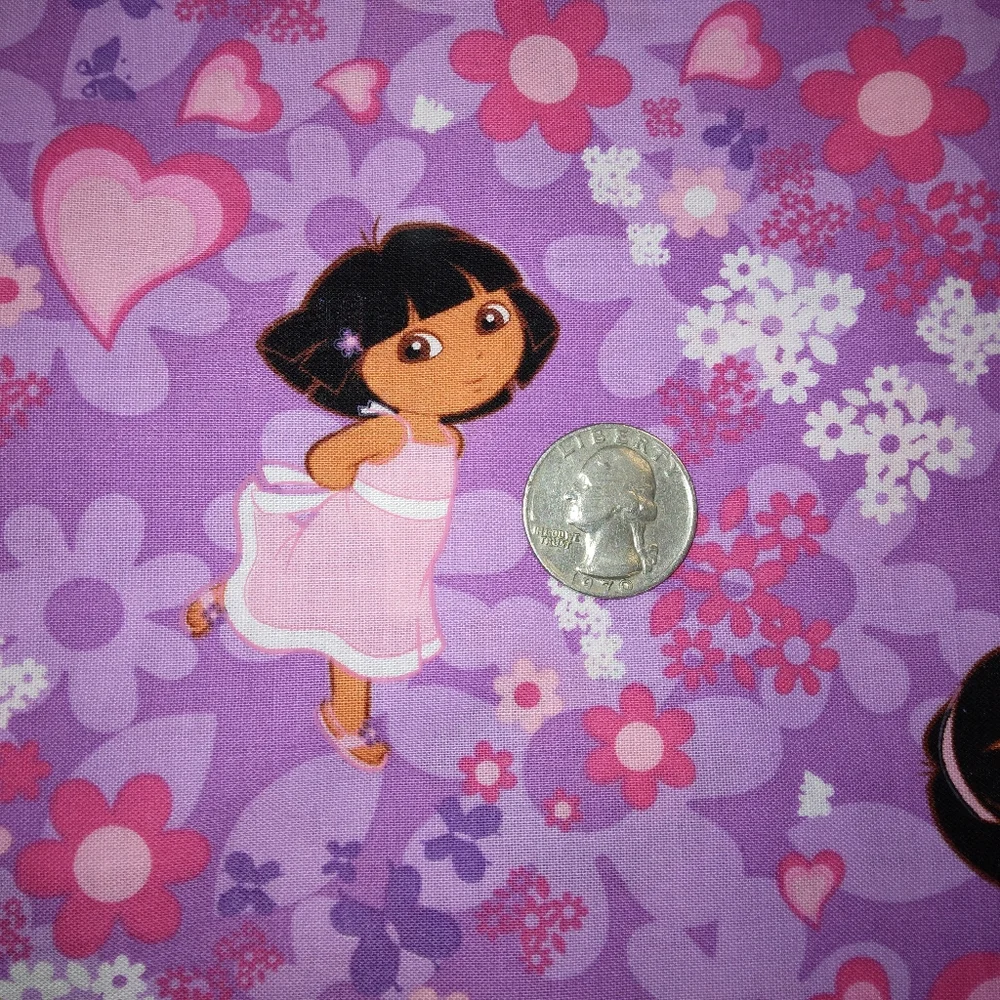 FABRIC Dora The Explorer, Dora Hearts and Flowers CP33342 licensed 2009